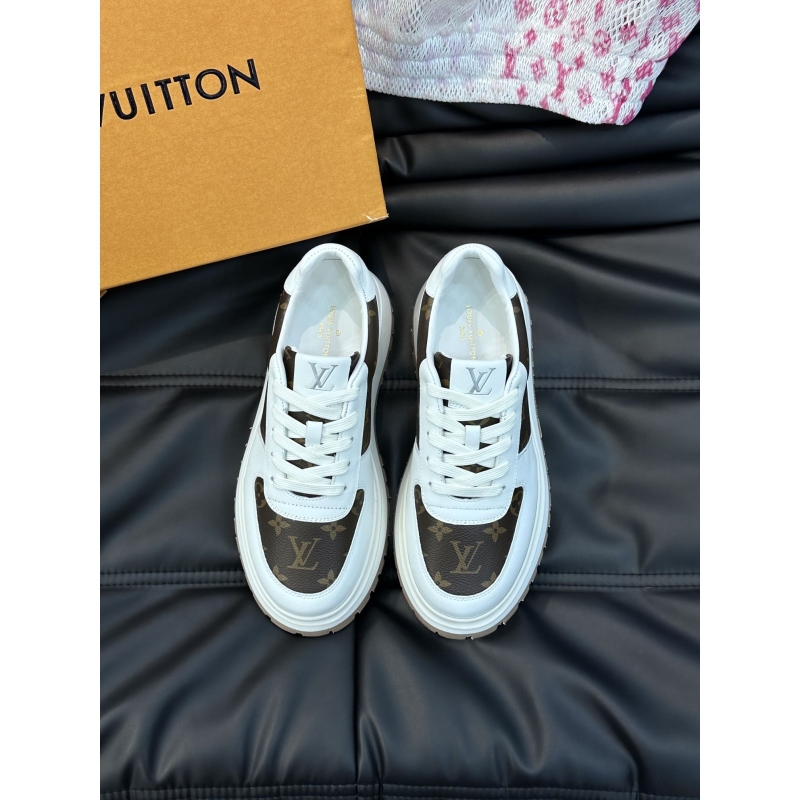 l**is V*t*n sneakers